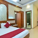 The Aster Karol Bagh Homely Atmosphere