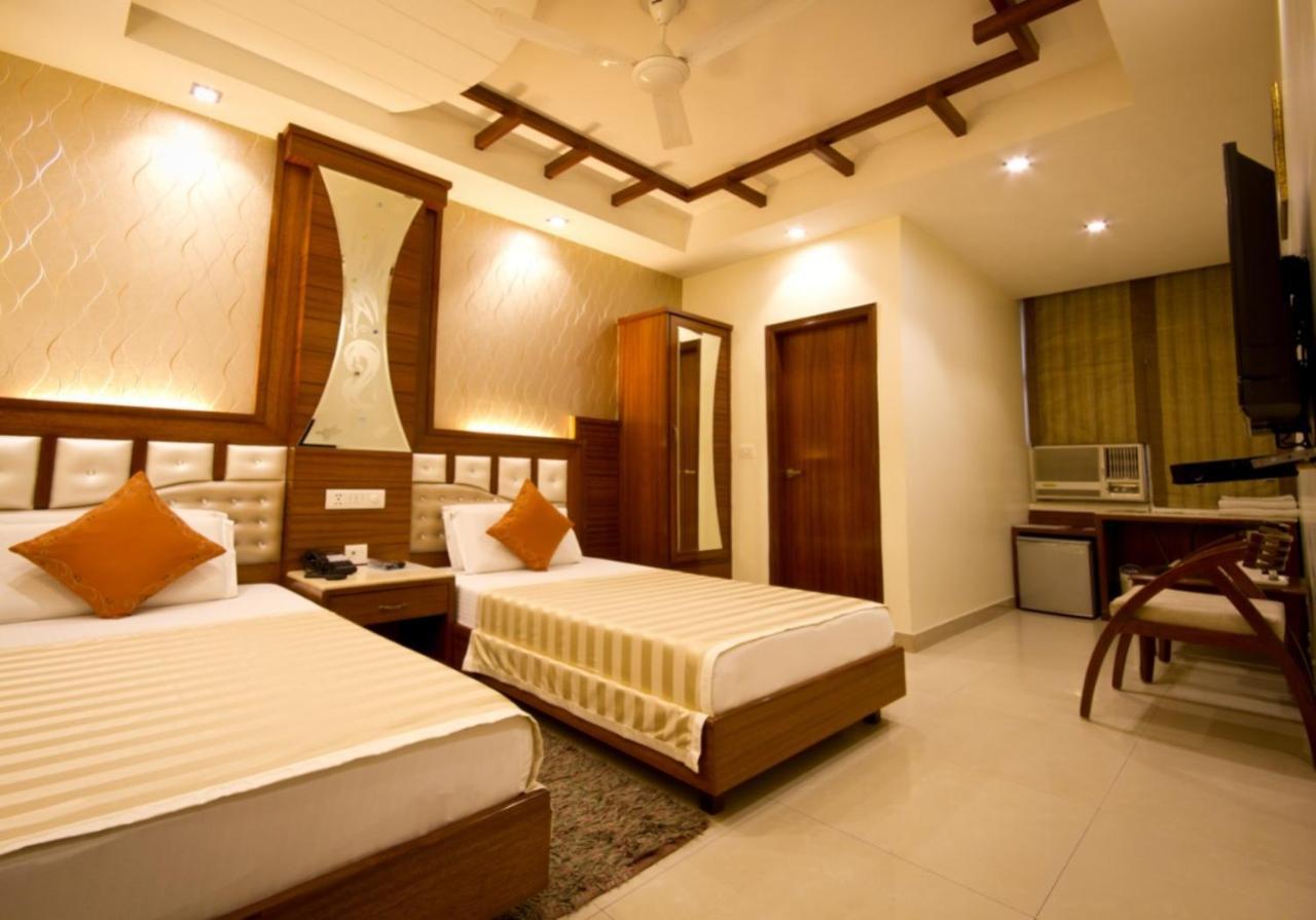 Hotel The Aster Karol Bagh Homely Atmosphere New Delhi