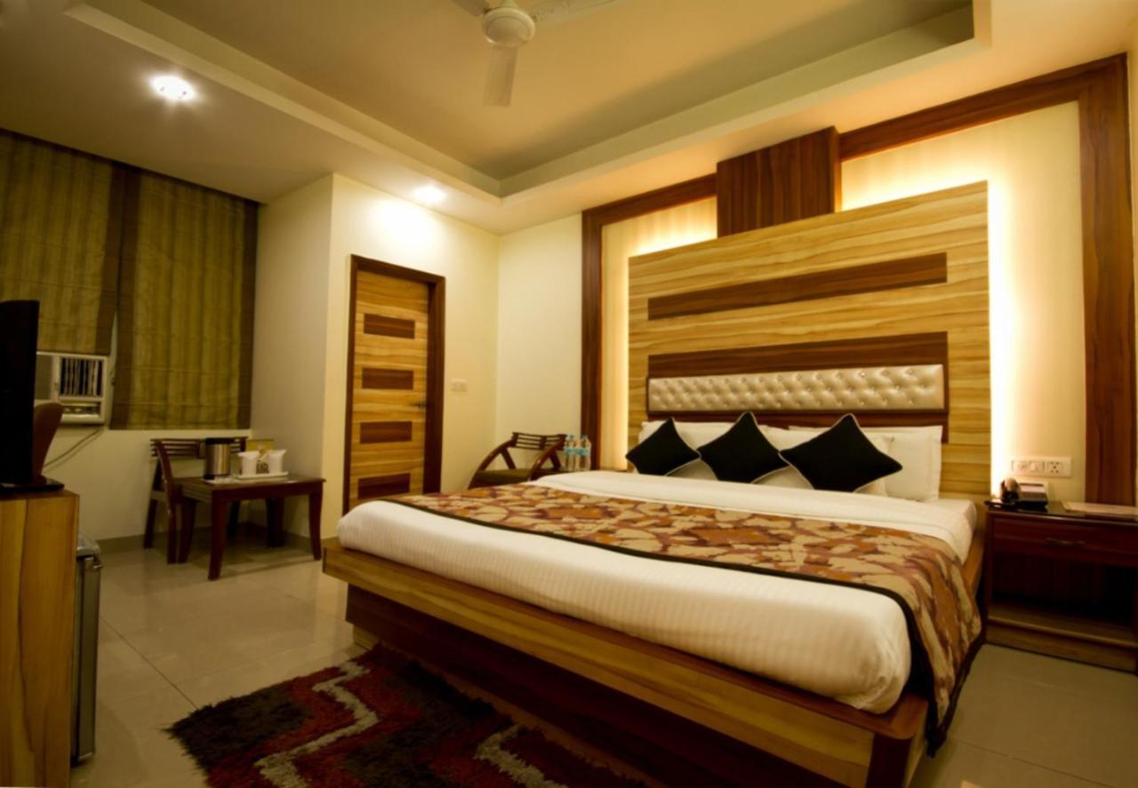 The Aster Karol Bagh Homely Atmosphere Hotel 3*