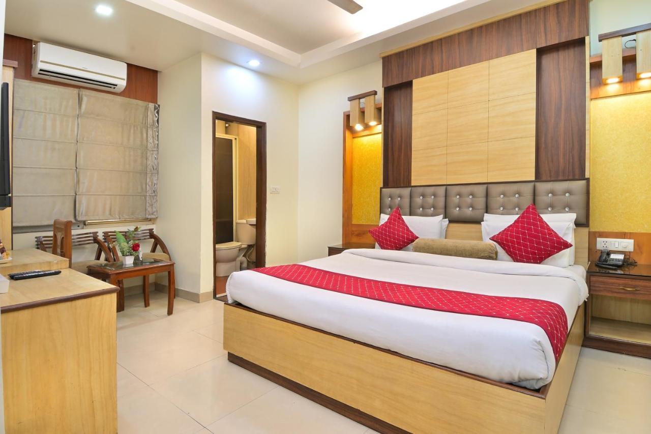 Hotel The Aster Karol Bagh Homely Atmosphere 3*