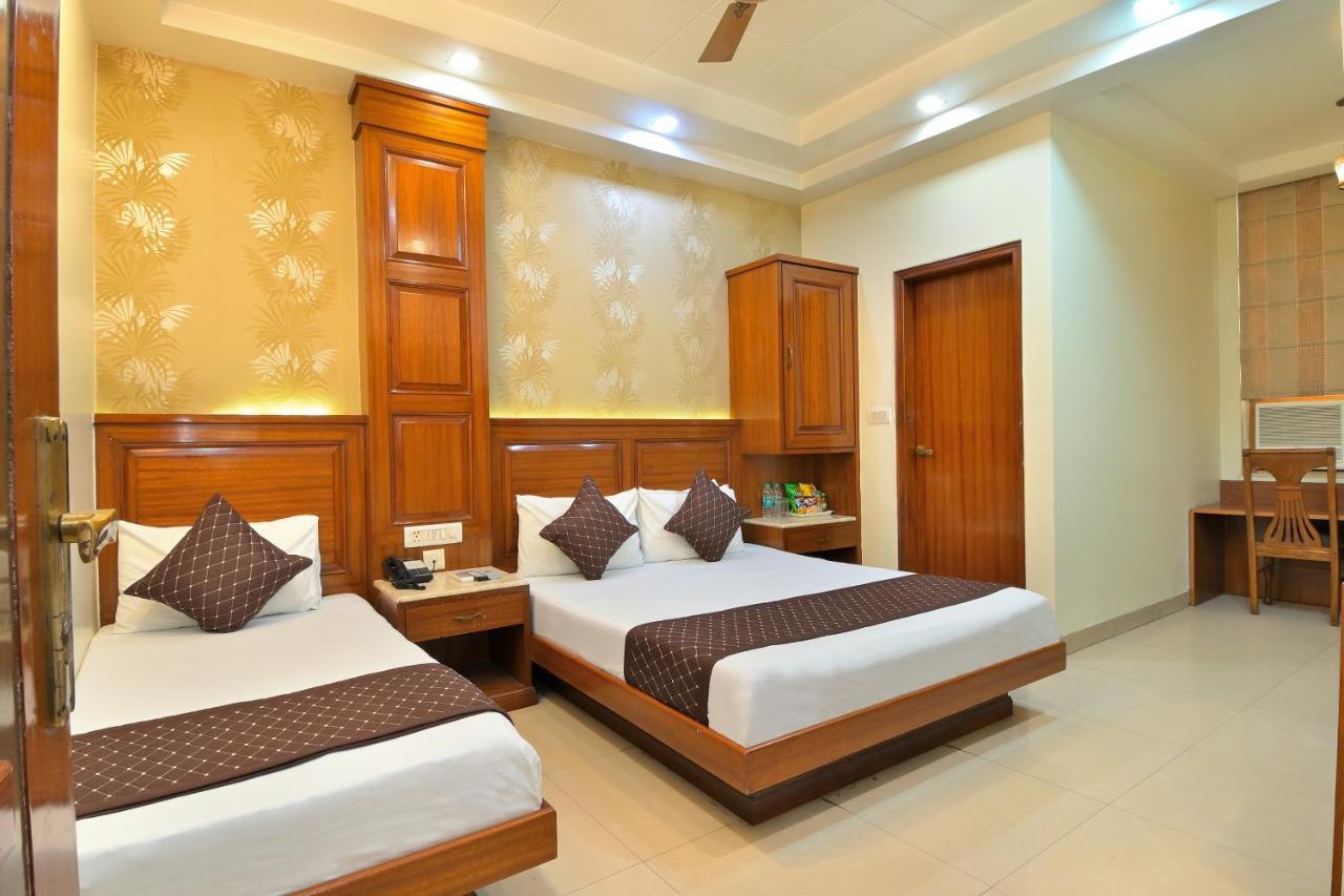 The Aster Karol Bagh Homely Atmosphere Hotel