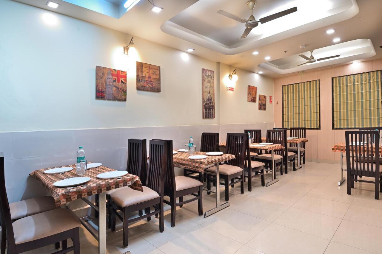 The Aster Karol Bagh Homely Atmosphere Hotel 3*